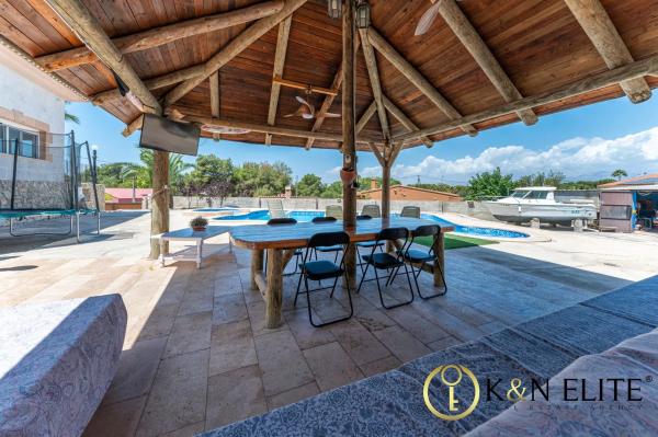 Casa independiente en calle Mostaza