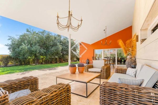 Casa independiente en calle Mostaza