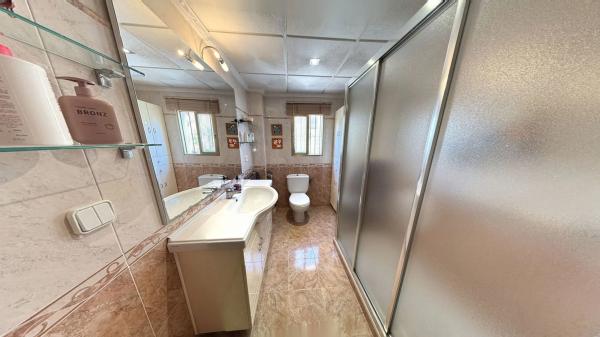 Casa independiente en calle Biar