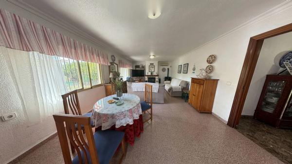 Casa independiente en calle Biar