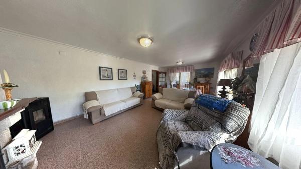 Casa independiente en calle Biar