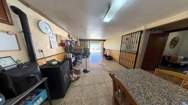 Casa independiente en calle Biar