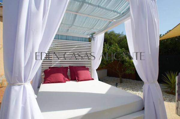 Casa independiente en calle Gaviotas