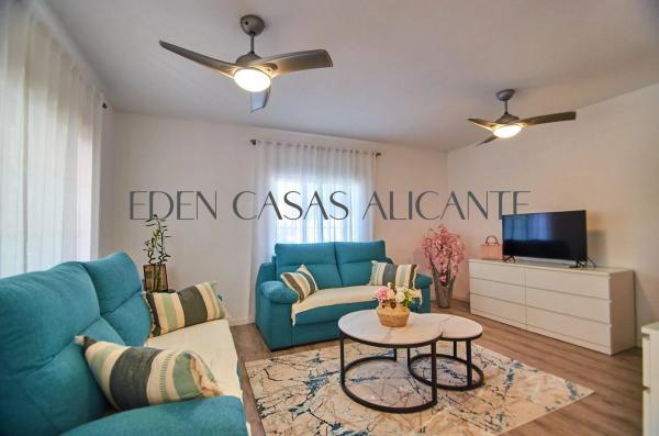 Casa independiente en calle Gaviotas