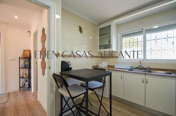 Casa independiente en calle Gaviotas