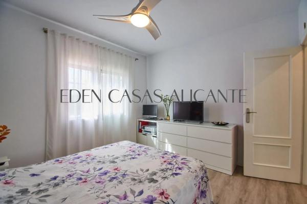 Casa independiente en calle Gaviotas