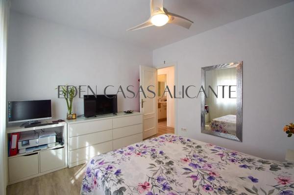 Casa independiente en calle Gaviotas