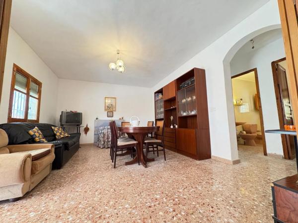 Casa independiente en Urbanización Llano Pastores