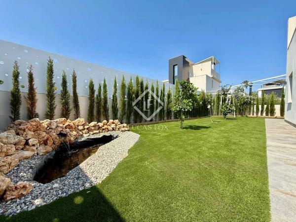 Casa independiente en calle de Santamaria