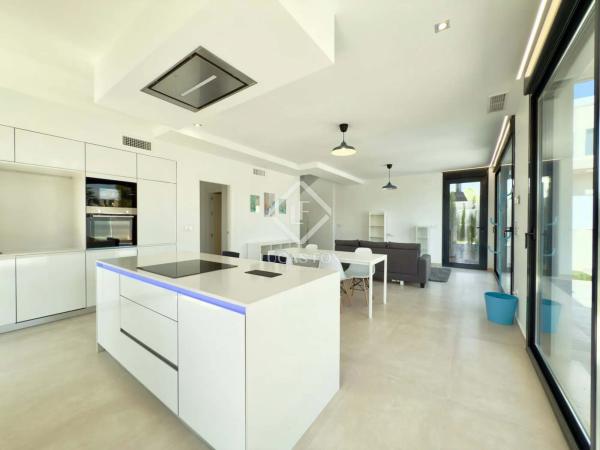 Casa independiente en calle de Santamaria