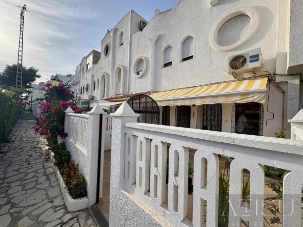 Casa independiente en calle de València, 2 -10