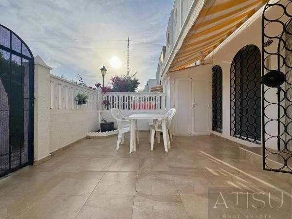 Casa independiente en calle de València, 2 -10