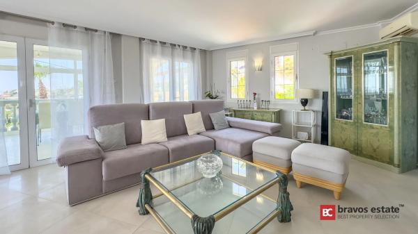 Casa independiente en calle Islandia