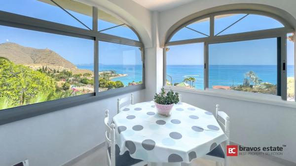 Casa independiente en calle Islandia