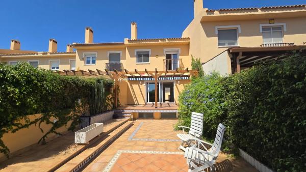 Chalet pareado en calle dels Morros Alts, 10