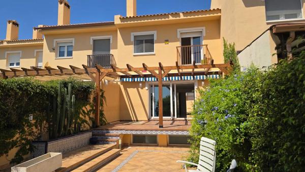 Chalet pareado en calle dels Morros Alts, 10