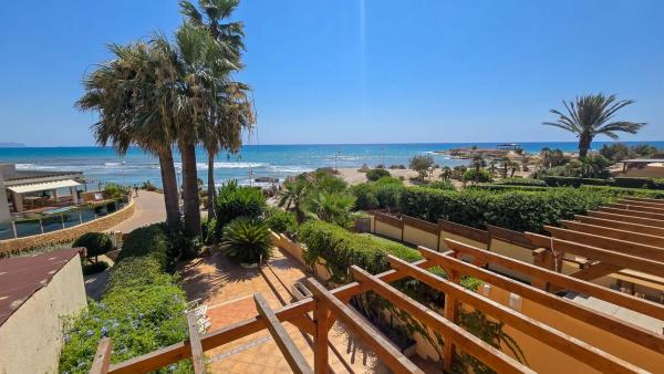 Chalet pareado en calle dels Morros Alts, 10