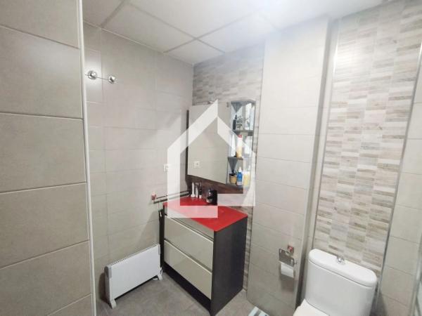 Chalet adosado en calle Elda