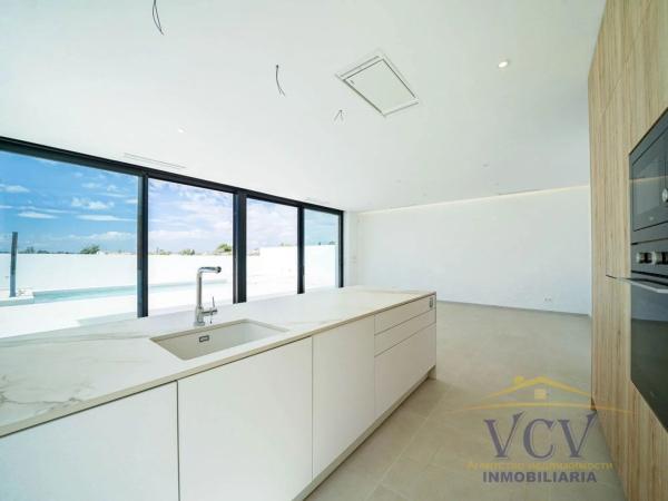 Casa independiente en calle la Font Roja