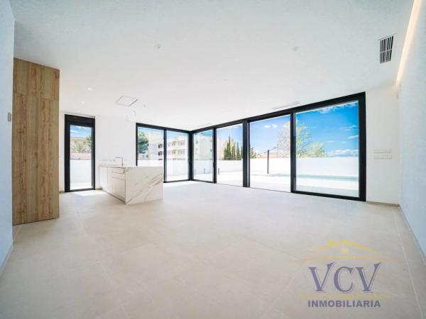 Casa independiente en calle la Font Roja