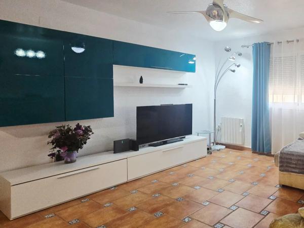 Chalet adosado en avenida Novelda