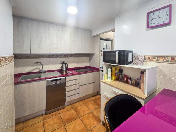 Chalet adosado en avenida Novelda