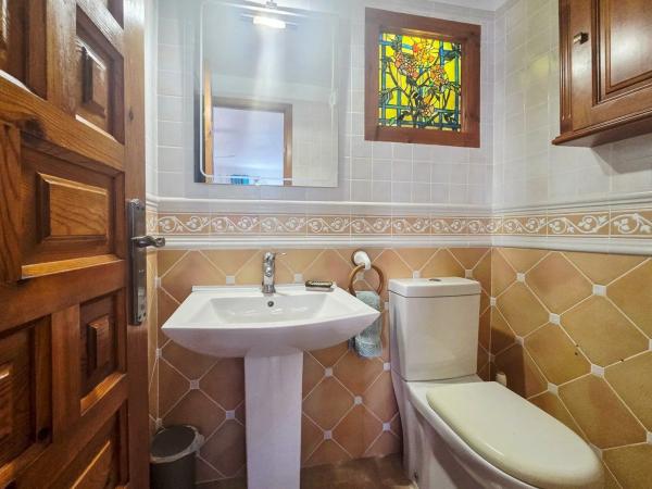 Chalet adosado en avenida Novelda