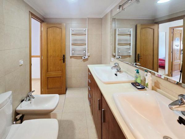 Chalet adosado en avenida Novelda