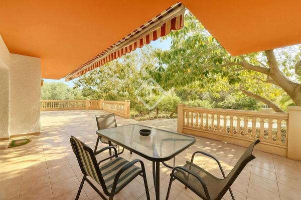 Casa independiente en calle Font del Salmitre