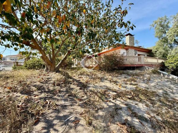 Casa independiente en calle Font del Salmitre