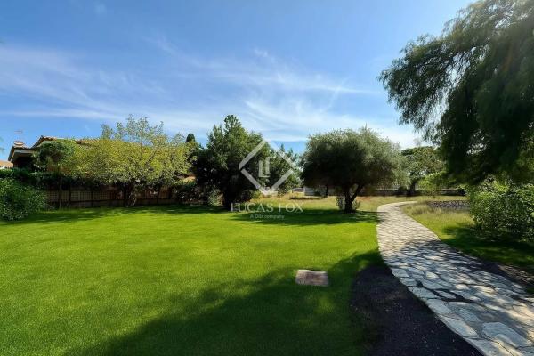 Casa independiente en calle Font del Salmitre