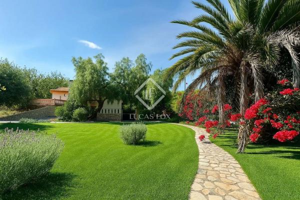 Casa independiente en calle Font del Salmitre