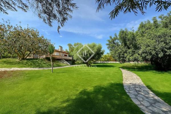 Casa independiente en calle Font del Salmitre