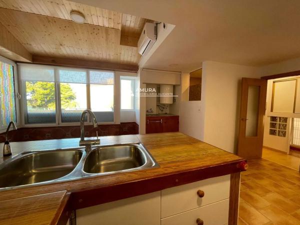 Chalet adosado en calle Pintor Sorolla