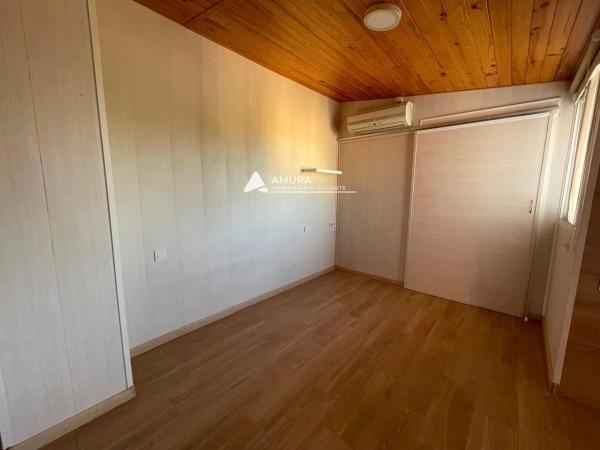 Chalet adosado en calle Pintor Sorolla