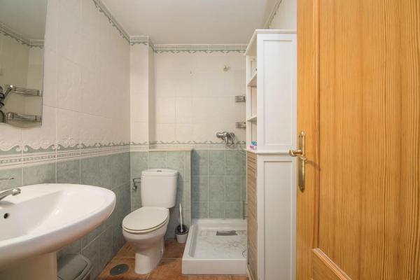 Chalet pareado en calle Cervantes