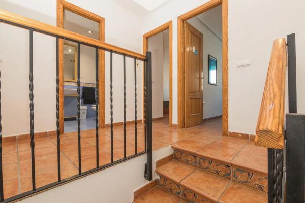 Chalet pareado en calle Cervantes