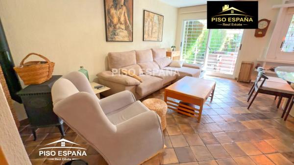 Chalet adosado en Av Creuetes