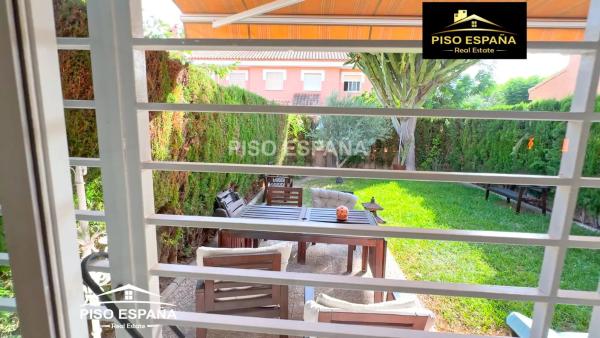 Chalet adosado en Av Creuetes