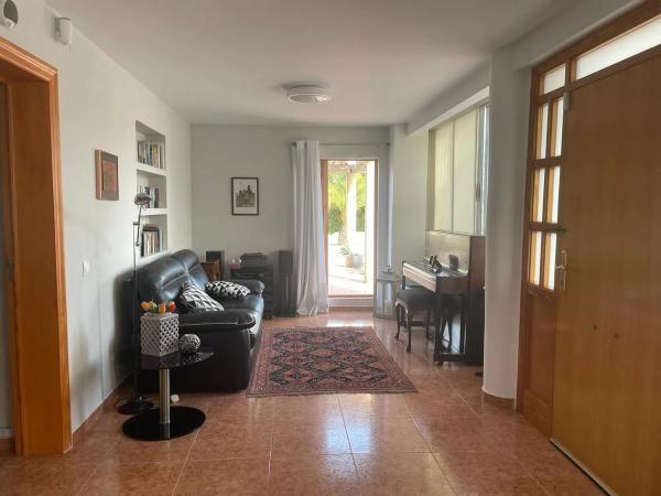 Casa independiente en calle Granados