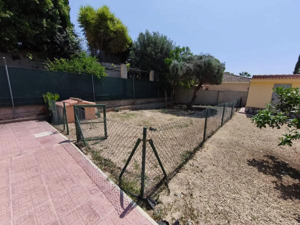 Casa independiente en calle Granados