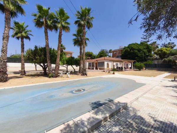 Casa independiente en calle Granados