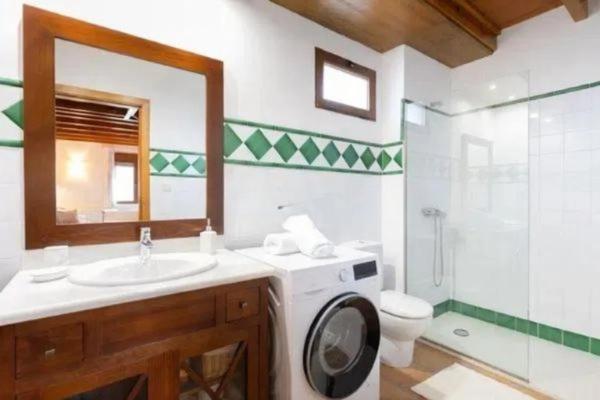 Casa independiente en camino solana