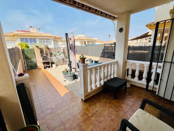 Chalet pareado en calle Murcia, 85