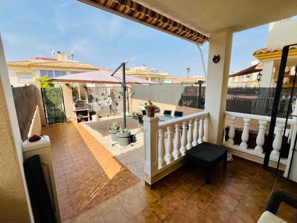 Chalet pareado en calle Murcia, 85