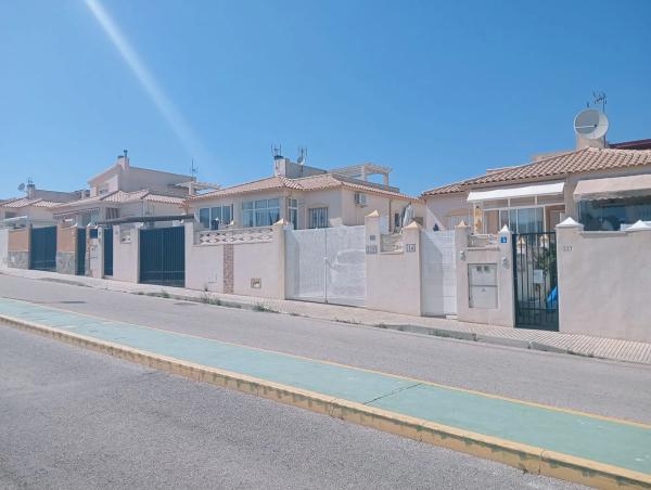 Chalet pareado en avenida Fernando Fenoll Bergua