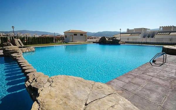 Casa independiente en avenida Fernando Fenoll Bergua