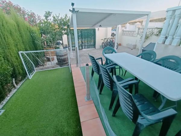 Casa independiente en avenida Fernando Fenoll Bergua