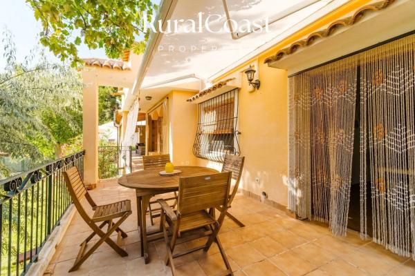 Casa independiente en Urbanización Maigmó, 84