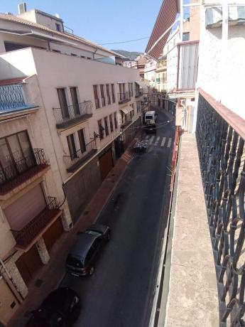 Chalet adosado en calle de la Constitució